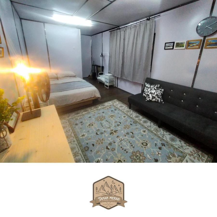 Tanah Merah Glamping Village 쿠알라캉사르 외부 사진
