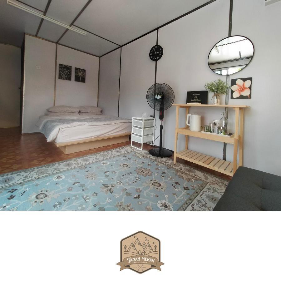 Tanah Merah Glamping Village 쿠알라캉사르 외부 사진