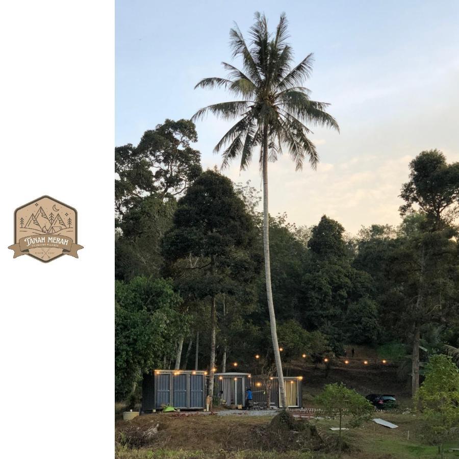Tanah Merah Glamping Village 쿠알라캉사르 외부 사진