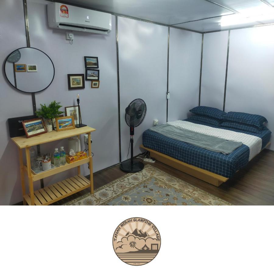 Tanah Merah Glamping Village 쿠알라캉사르 외부 사진