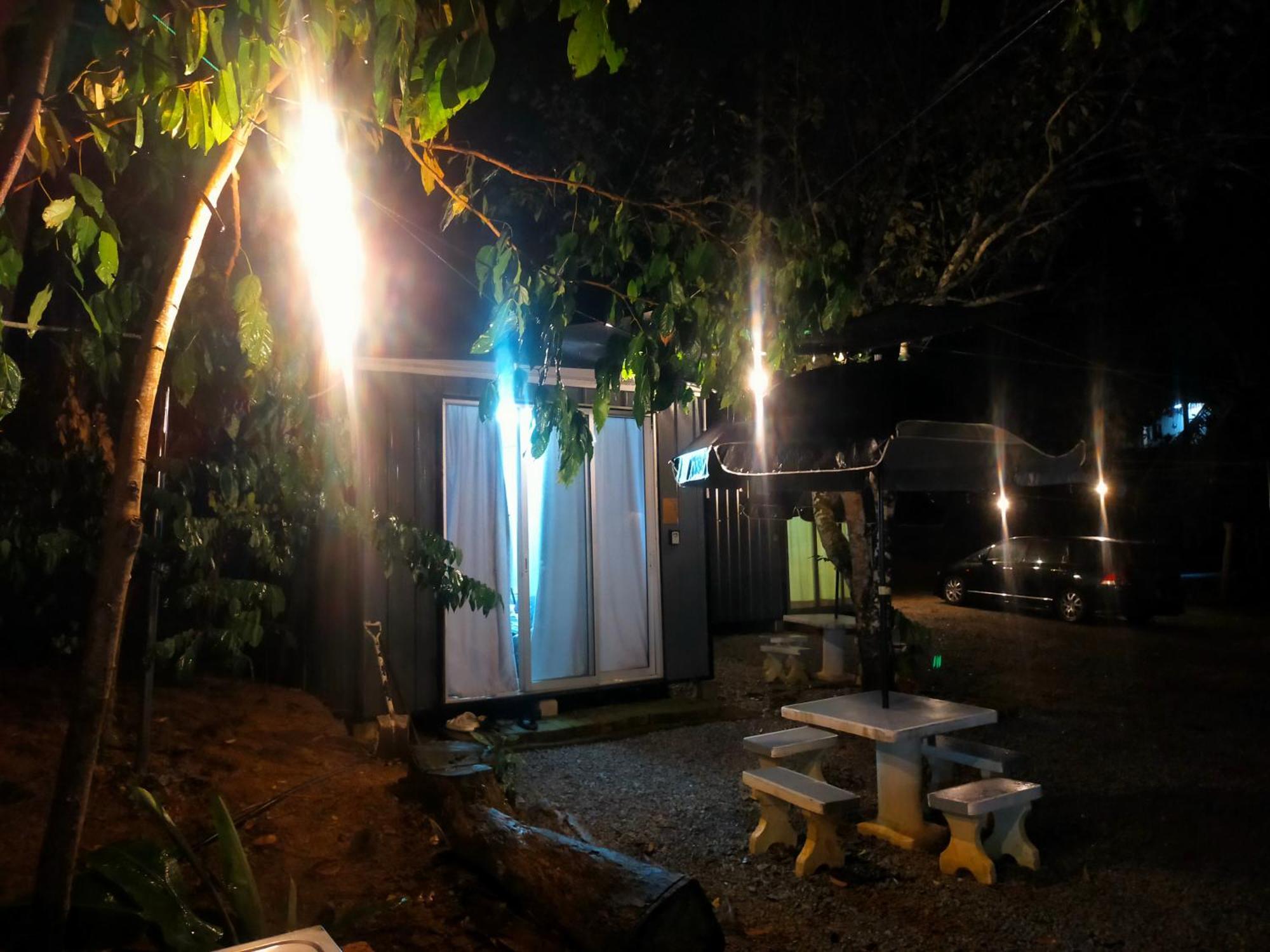 Tanah Merah Glamping Village 쿠알라캉사르 외부 사진