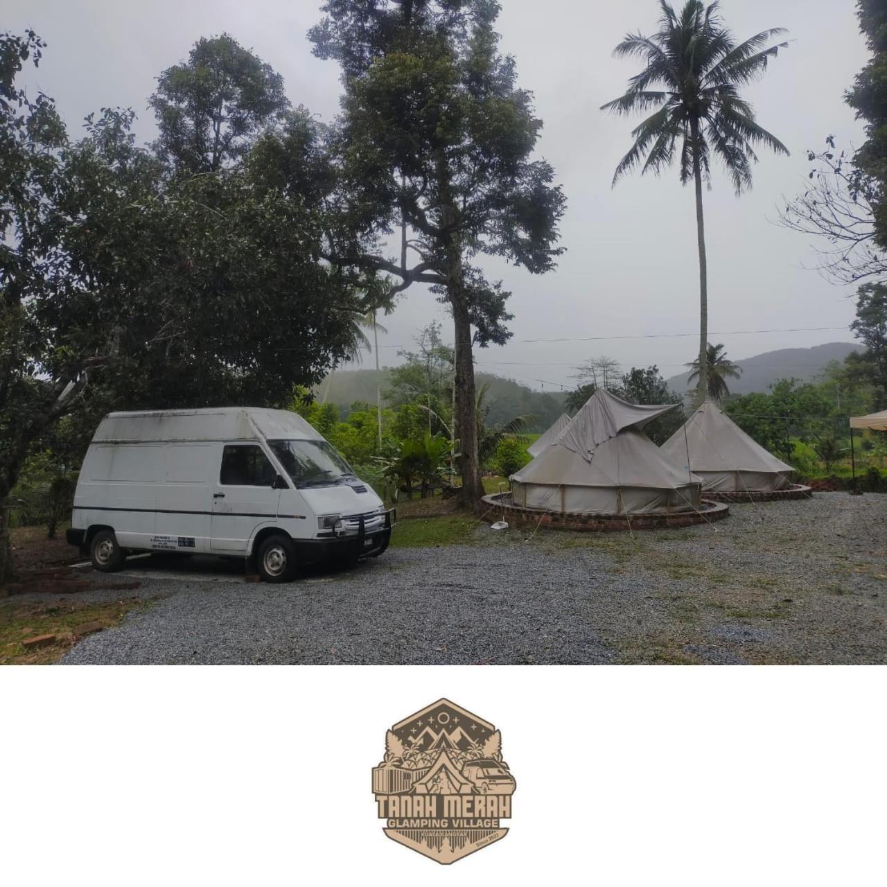 Tanah Merah Glamping Village 쿠알라캉사르 외부 사진
